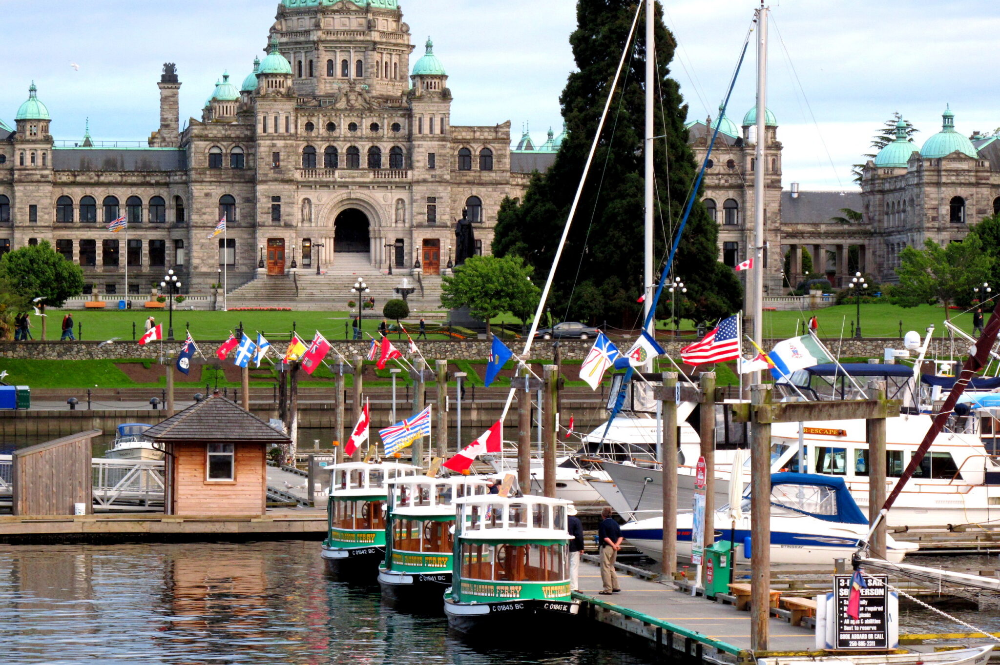 victoria parliament buildings inner harbour ferry 1